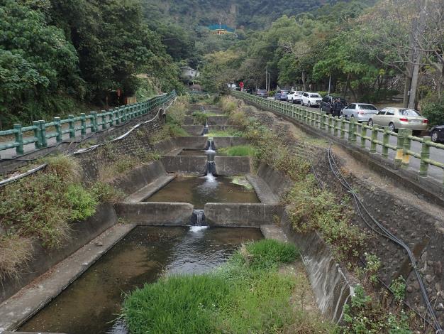 03水磨坑溪和貴子坑溪的跌水工程整治是很特殊景觀
