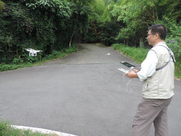 照片6 大地處巡山員運用無人飛行載具科技查報取締.JPG