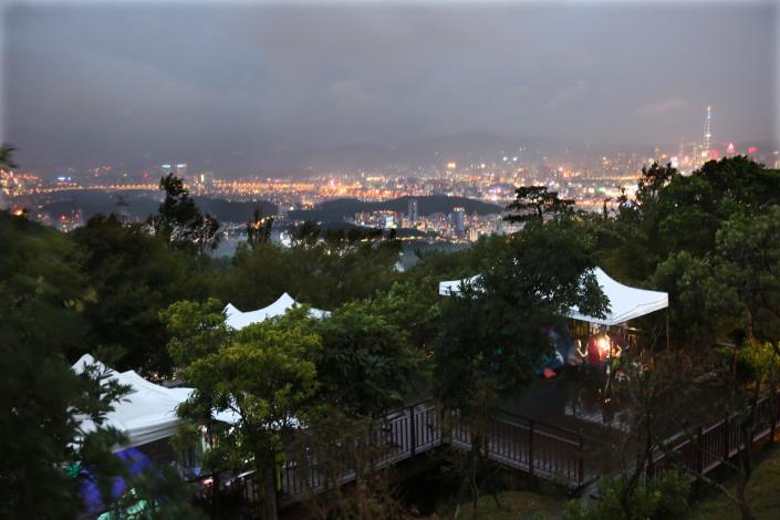圖5_露營場夜間景致.JPG