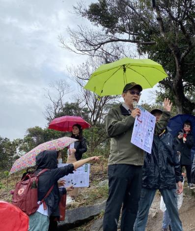 邱清安老師講解植樹技巧