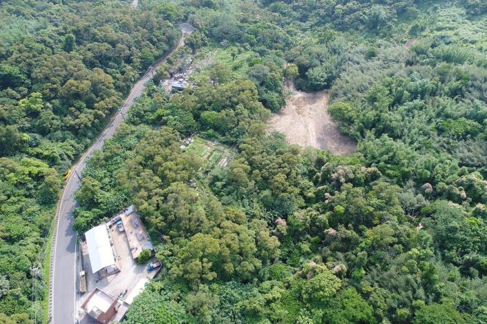 空拍查緝山坡地違規開挖情形