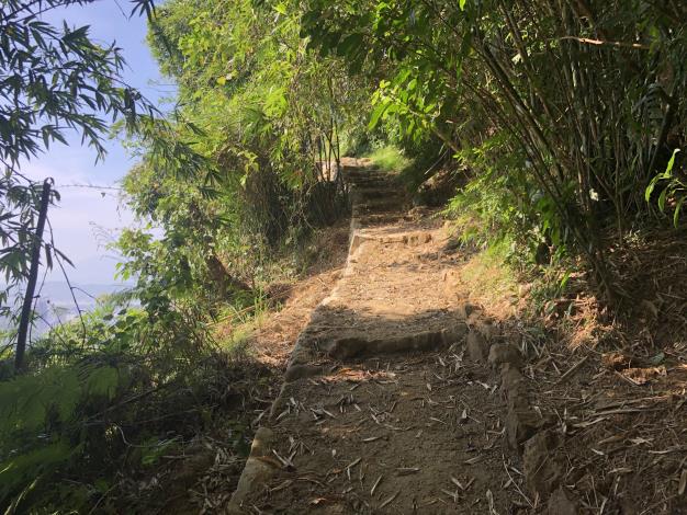 1.拇指山步道完工照片.JPG