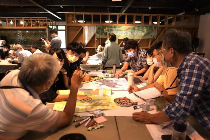 3「臺北市森林願景論壇」透過輪桌討論廣泛蒐集參與各方建議
