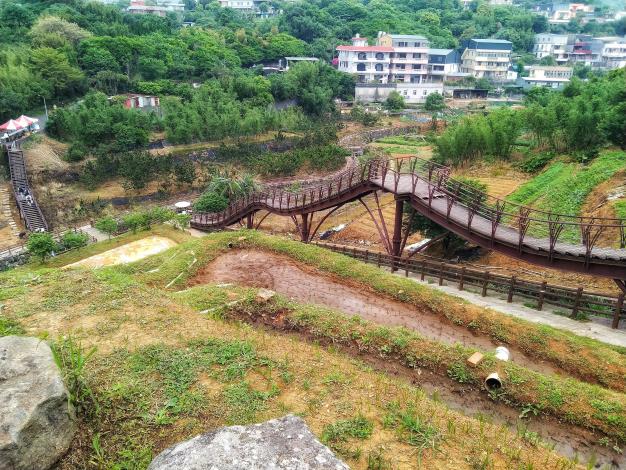 照片6　稻浪棧橋