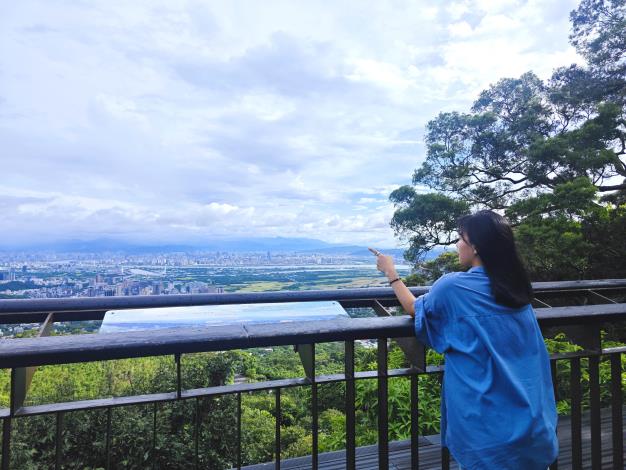 照片3-四季長廊一覽壯闊景色