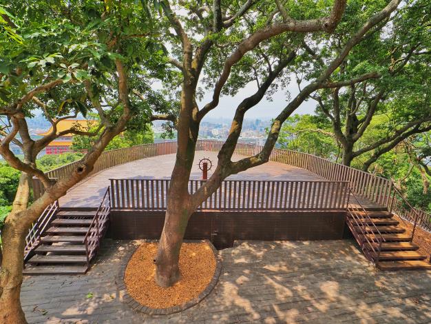 照片5 船首一望無際的壯闊視野(三)