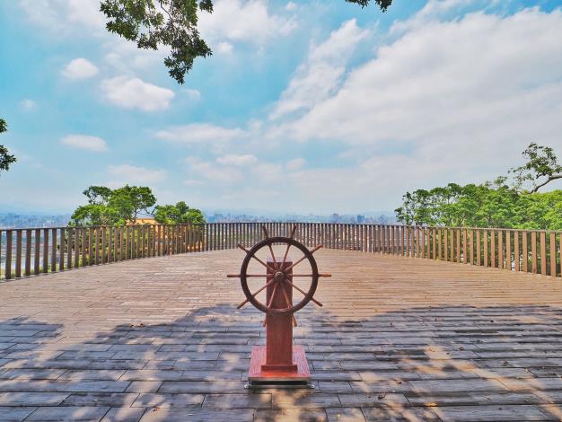 照片3 船首一望無際的壯闊視野(一)