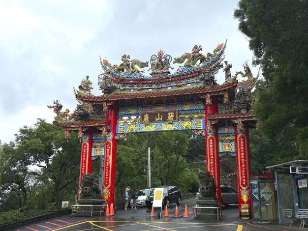 照片12、碧山巖