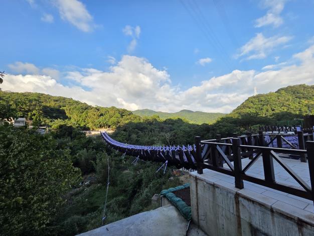 照片4、白石湖吊橋