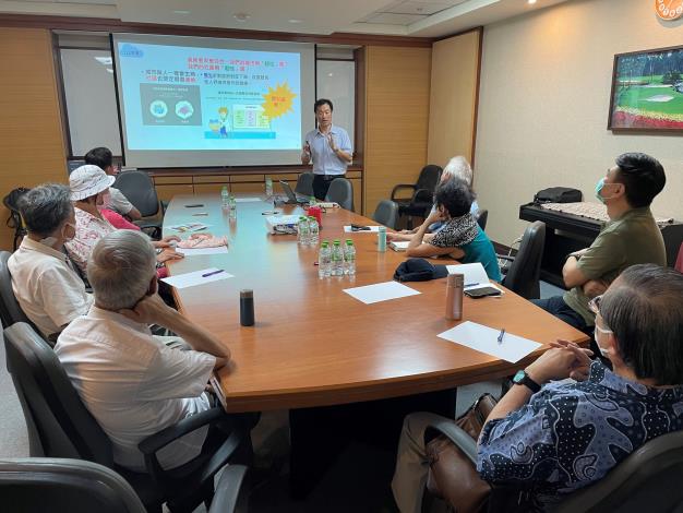 照片21-臺北市政府委託專業技師-走訪坡地社區宣導坡地防災知識