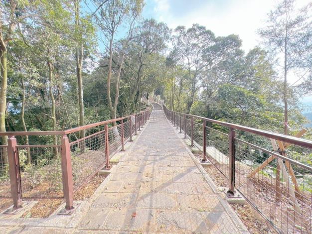 照片10 環山步道一景