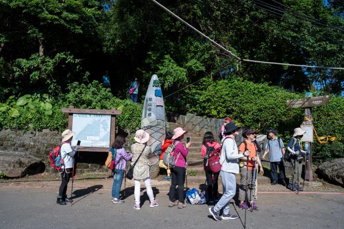 照片3－忠義山登山口