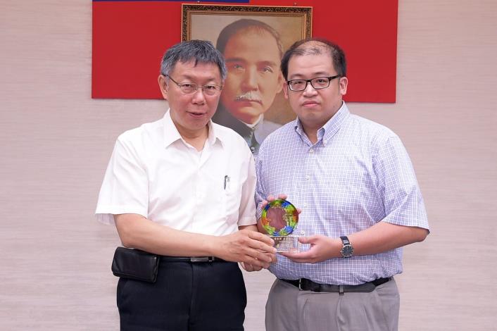 黃凱暉高級聘用技術師榮獲臺北市政府107年度廉能楷模