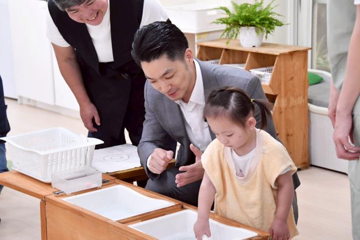 臺北市長蔣萬安今（31）日視察大安托嬰中心-2