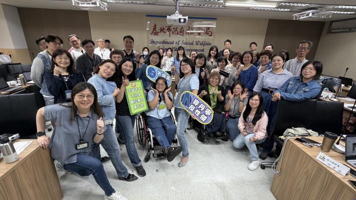 社會局穿丹寧響應丹寧日