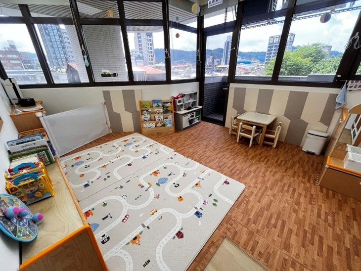 A stationary drop-in childcare center