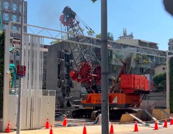 空維區內起重機應全數具備標章