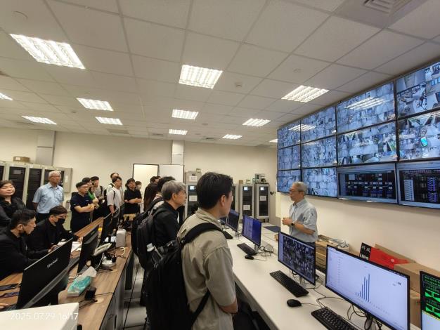 2.活動當日參訪南港LaLaport能源管理中心