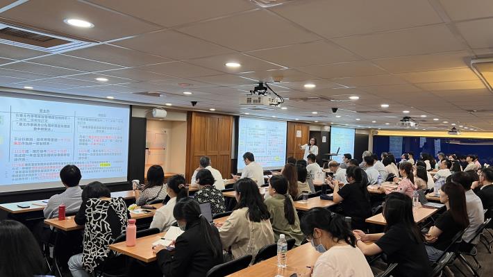 圖1-國立臺灣大學風險社會與政策研究中心郭雅婷研究員分享產業因應氣候變遷之轉型風險評析