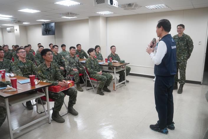 03兵役局李治安局長為即將於明天開始辦理113年度第2梯次教育召集的憲兵訓練中心官兵們_0