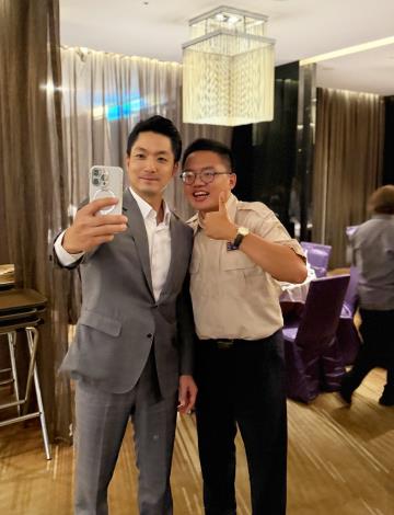 12.役男開心與蔣萬安市長合影_0