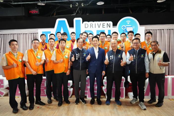 市長慰勉參與花蓮光復鄉救災的本市替代役男