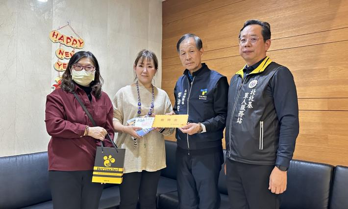 致贈市長慰問信、禮券及慰問品