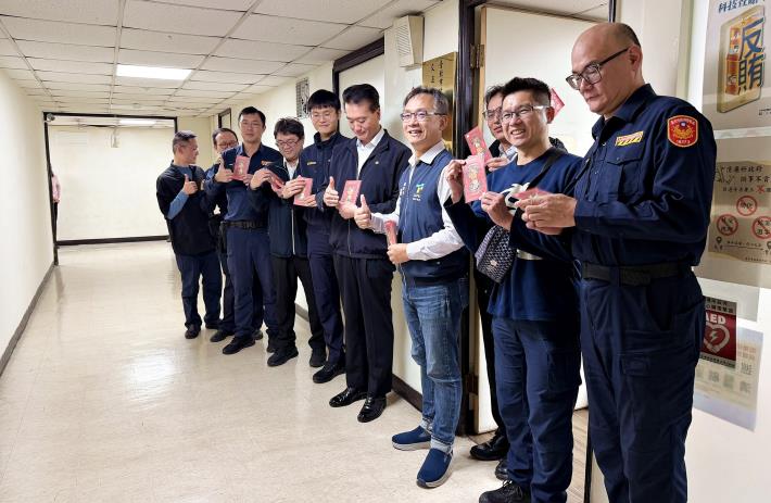 臺北市張溫德副市長赴警察局交通警察大隊辭歲-1