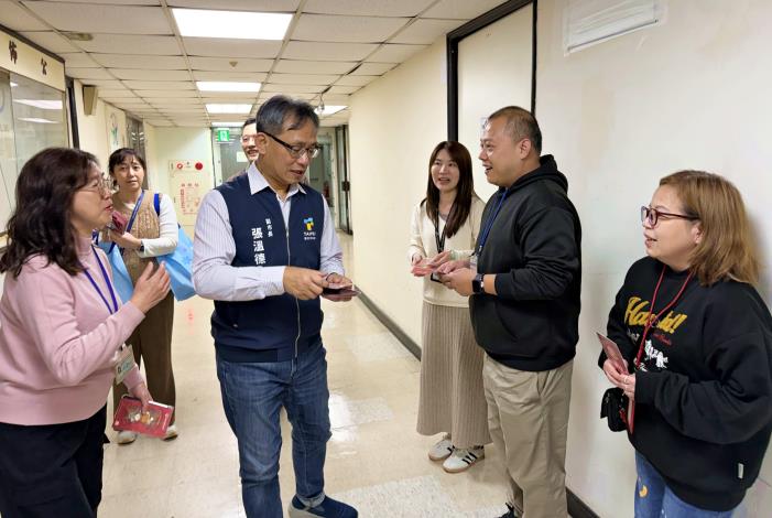 臺北市張溫德副市長赴環境保護局溝渠清理第一隊辭歲-2