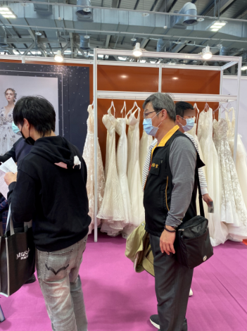 婚紗業者查核照片3-臺北市政府法務局提供