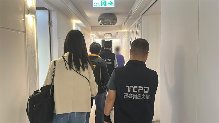 臺北市政府衛生局警察局及臺北市消保官5月5日聯合稽查愛爾麗診所台北松江南京店3