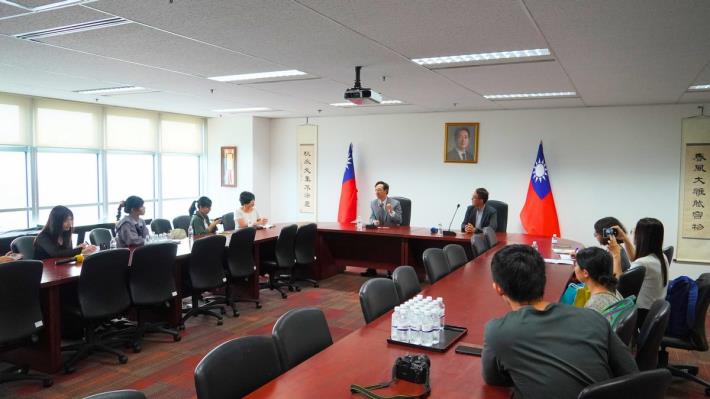 臺北市客委會主委吳文德率團拜會駐新加坡臺北代表處,推廣全球客家串流計畫,促進客_0