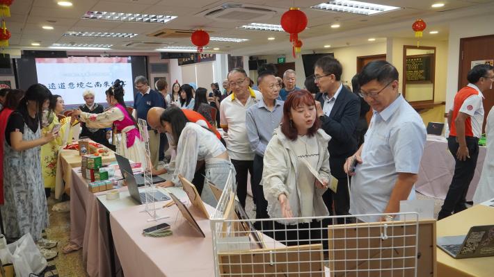 0829-全球客家串流計畫於茶陽(大埔)會館舉辦交流成果展，各式青年以自身專長轉化並訴說_
