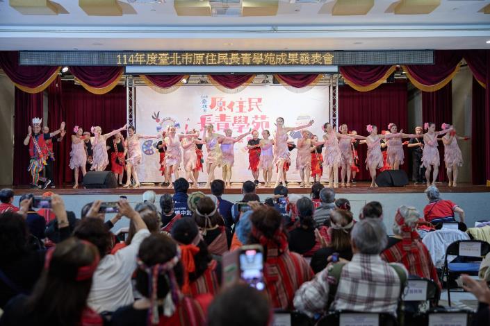 本年度參與阿公阿嬤活力SHOW之國標舞表演