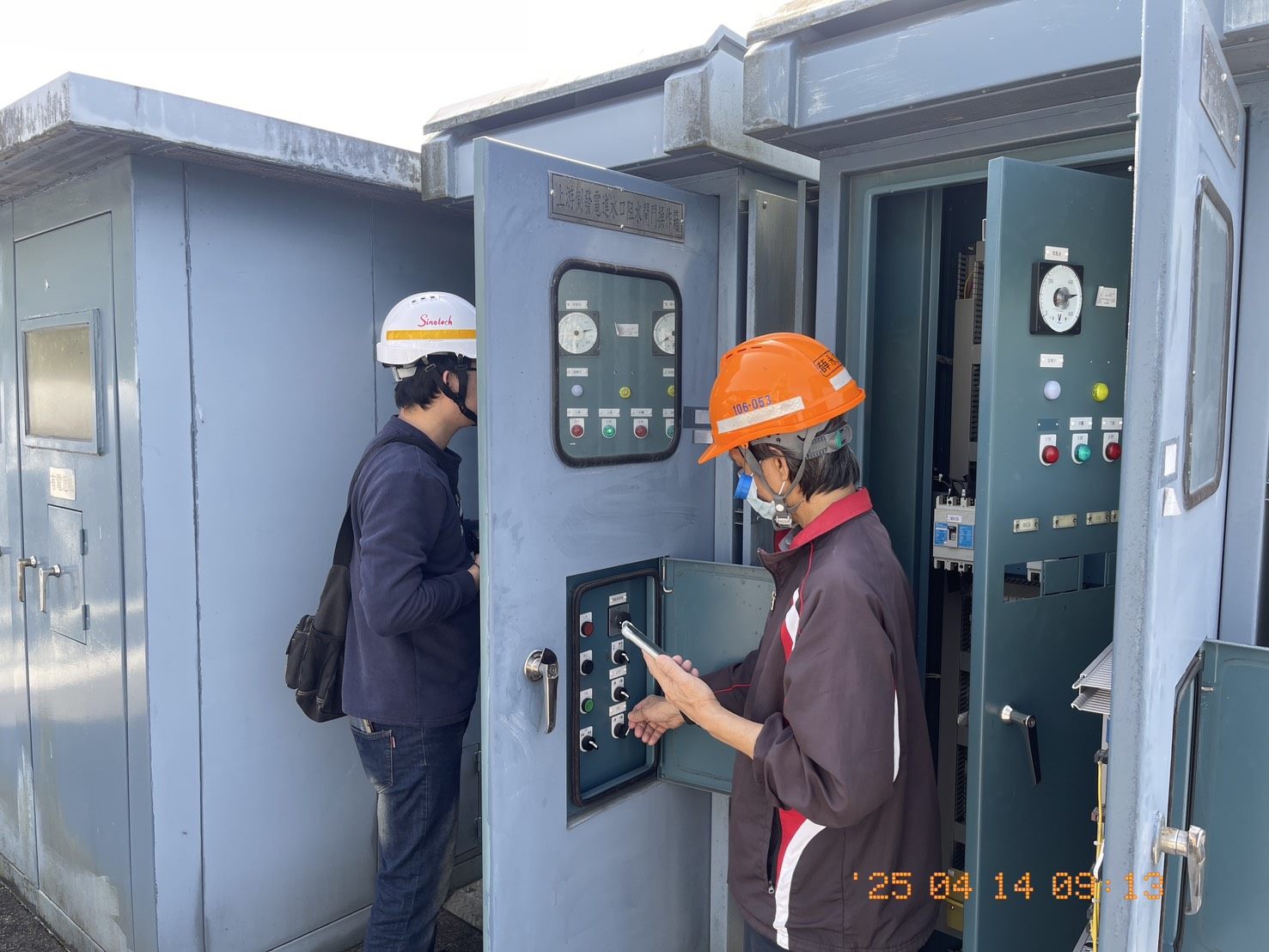 翡翠水庫「發電進水口」檢查及測試操作正常。（翡翠水庫管理局提供）