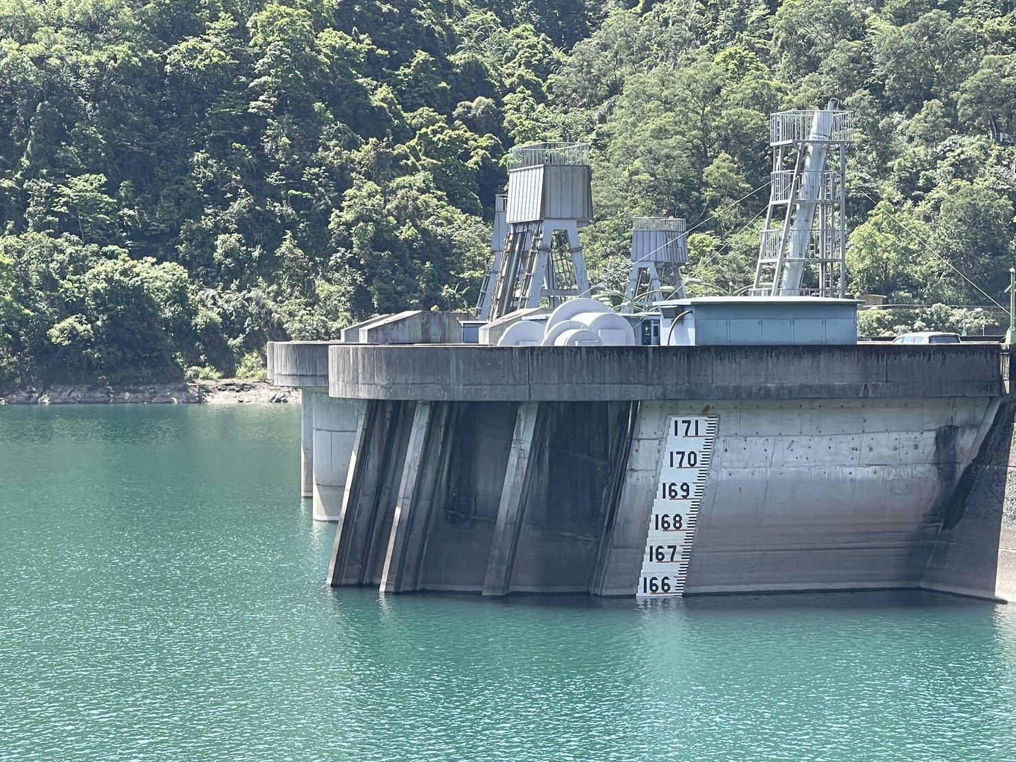 翡翠水庫「發電進水口」檢查及操作測試正常。圖／台北市翡管局提供