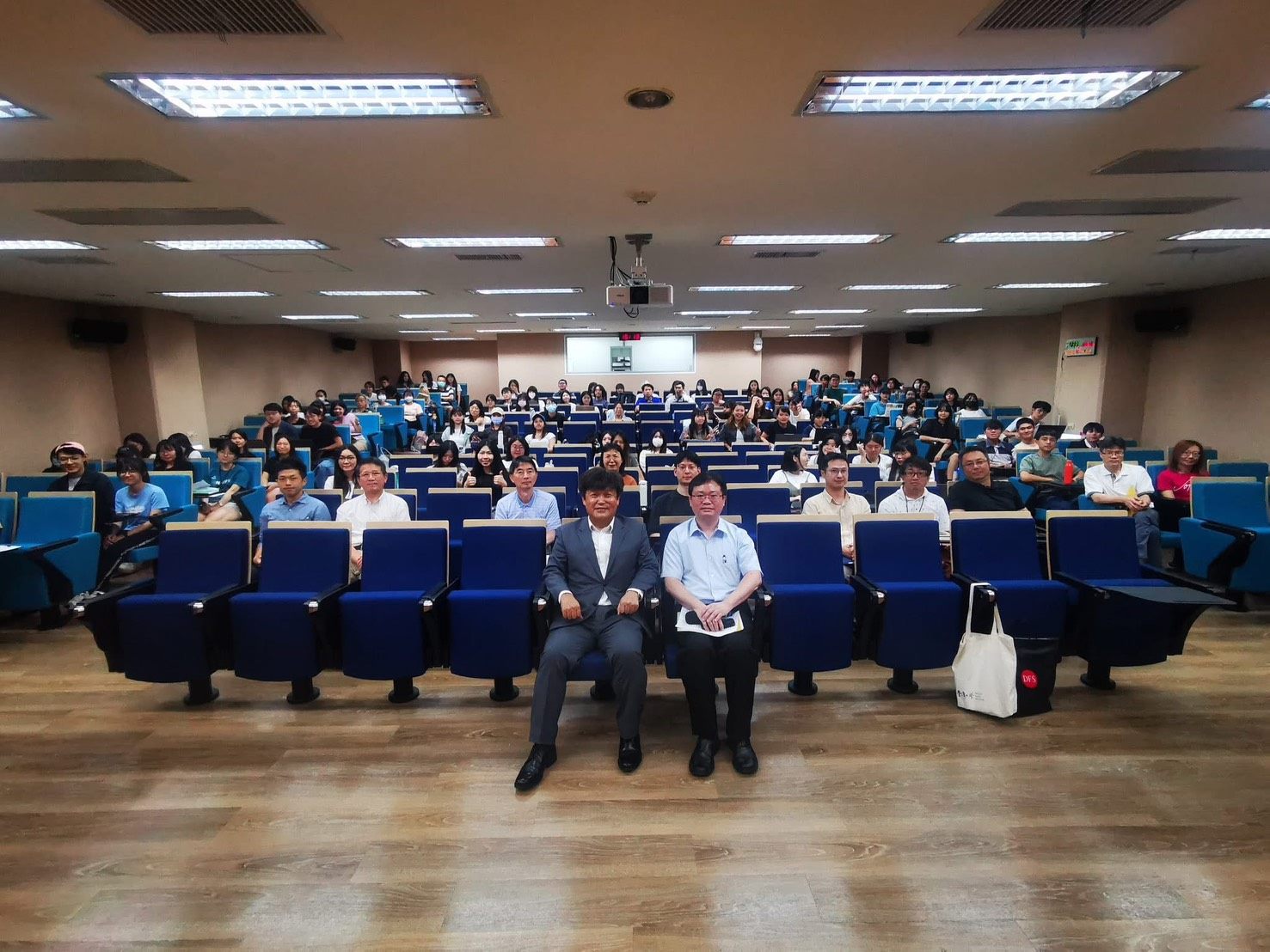 台灣大學公共衛生學院邀請本局林局長專題演講「翡翠水庫管理新思維」