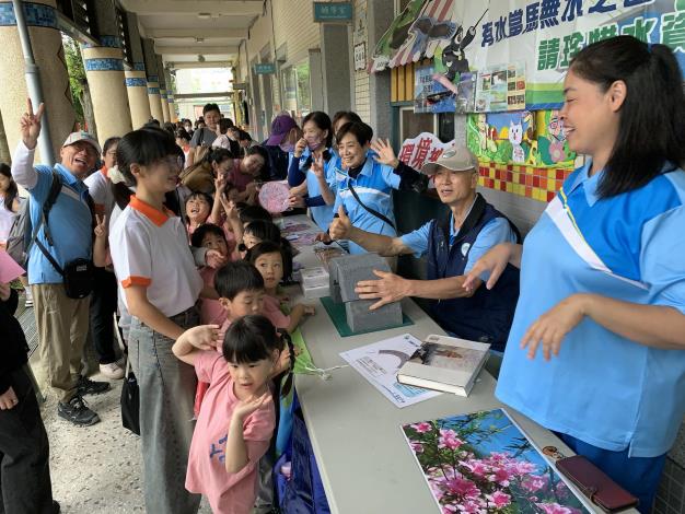 1150509屈尺國小校慶設攤 (54).JPG