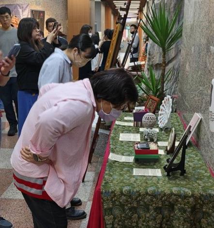 照片8 印度傳統文物展示