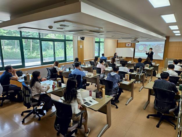 08韓國誠信女子大學教授 主講「AI創造的未來與國家競爭力強化策略」