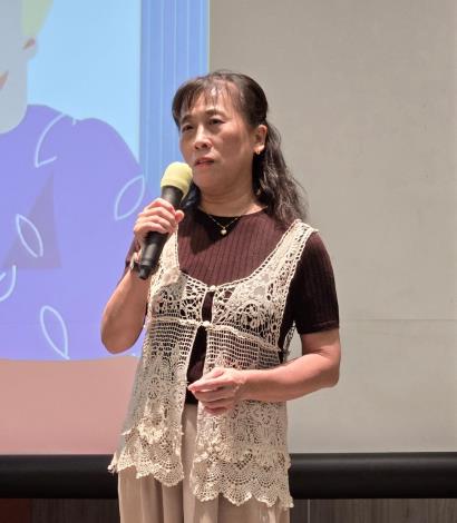 照片1 公訓處何雅娟處長致歡迎詞