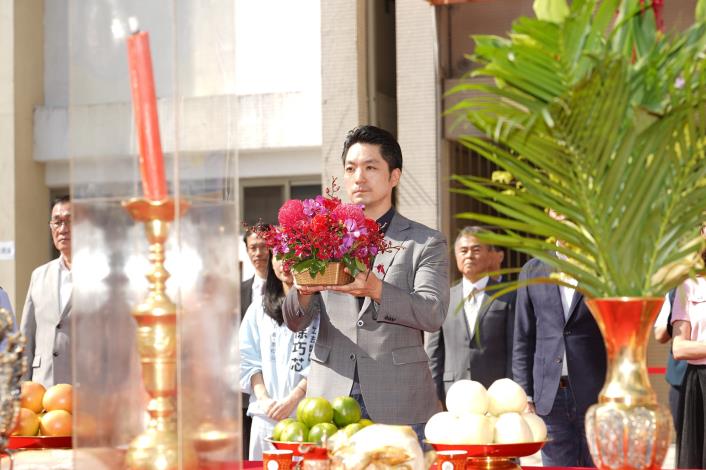 蔣萬安市長祈福祝禱2.JPG