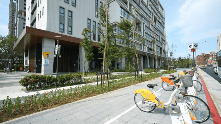 信義線東延段廣慈／奉天宮站１號出入口及人行道完工現況