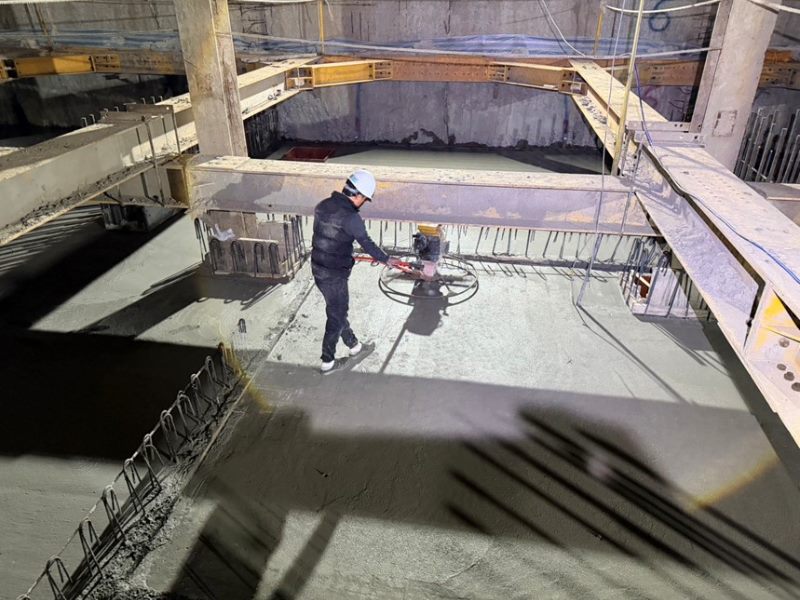 B2F柱牆鋼筋綁紮 