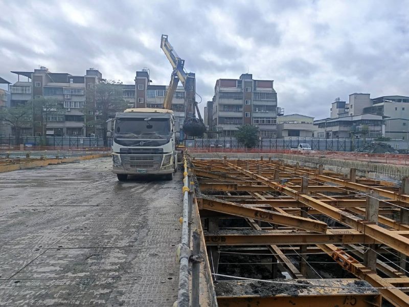 土方開挖施作（第四層）