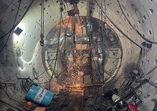 潛盾下行線拆機作業