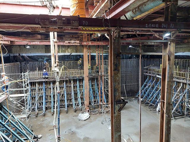 LG02站體東井CW11、12、14穿堂層側牆混凝土澆置