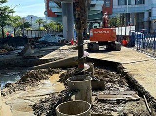 Y01車站文湖線墩柱保護預壘樁施作