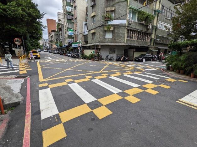 Colored pedestrian crossings