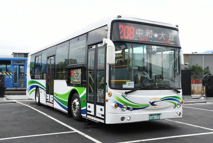 1-2A Zhinan Bus Co low-floor bus